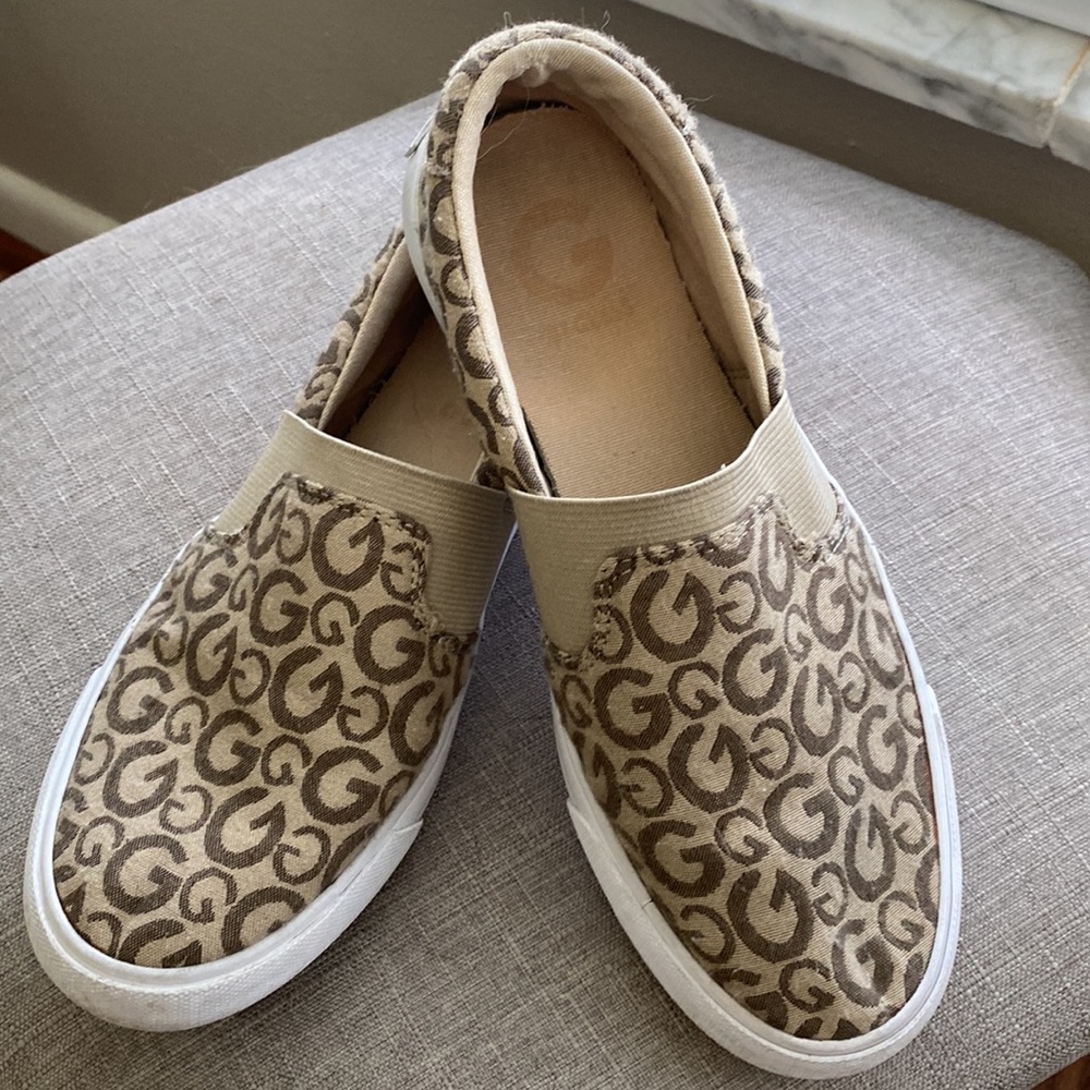 Womens Guess shoe